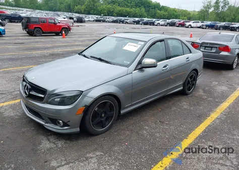 2008 Mercedes-Benz C 300 Luxury 4Matic/Sport 4Matic из США, поврежденный, VIN WDDGF81X68F108385